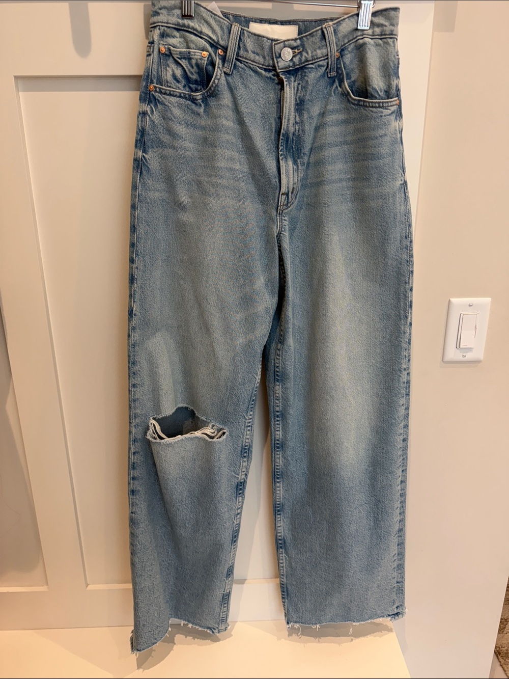 MOTHER High Waisted Spinner Zip Sneak Size 26